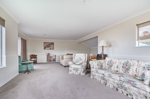 Serpentine Rose - Kingaroy Accommodation 9