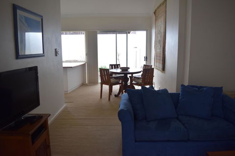 Dunes Scarborough Beach - Kingaroy Accommodation 8