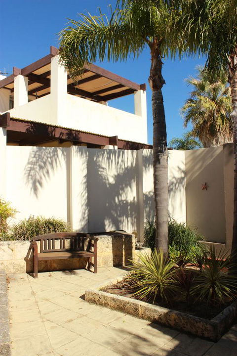 Dunes Scarborough Beach - Kingaroy Accommodation 9
