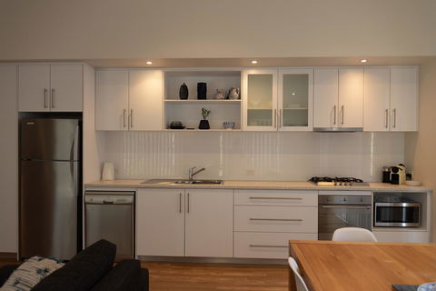 Cape Villas Dunsborough Unit 2 - Kingaroy Accommodation 4