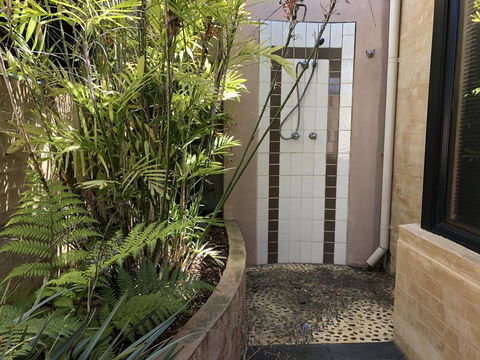 BeachHideaway@Scarborough - Kingaroy Accommodation 31