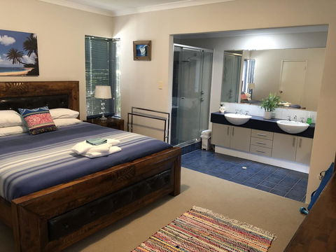BeachHideaway@Scarborough - Kingaroy Accommodation 20