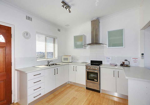 Summer Breeze - Holiday Or Business Apartment - Kingaroy Accommodation 6