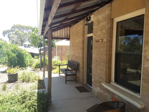 Hotham Ridge Estate - Kingaroy Accommodation 7