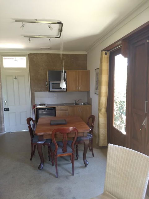Hotham Ridge Estate - Kingaroy Accommodation 12
