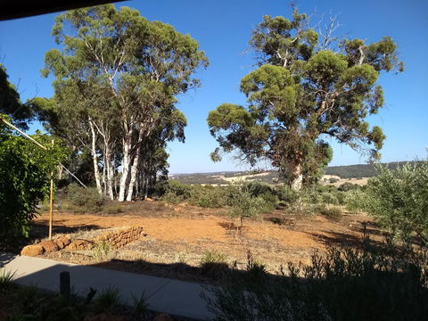 Hotham Ridge Estate - Kingaroy Accommodation 19