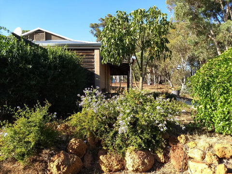 Hotham Ridge Estate - Kingaroy Accommodation 18