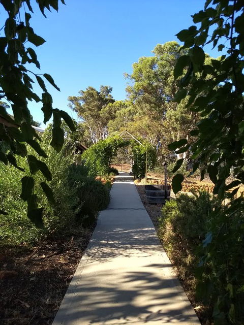 Hotham Ridge Estate - Kingaroy Accommodation 34