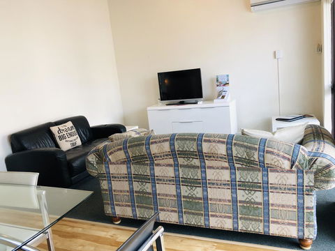 Seashore Memories - Sleeps 3 - Kingaroy Accommodation 4
