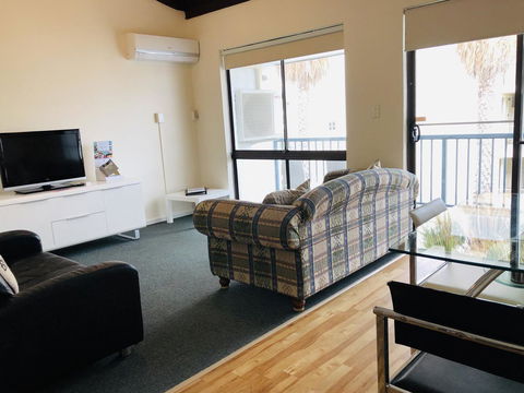 Seashore Memories - Sleeps 3 - Kingaroy Accommodation 3