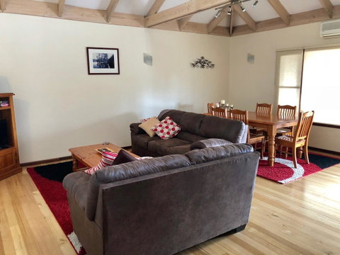 Denmark Reflections - Kingaroy Accommodation 11
