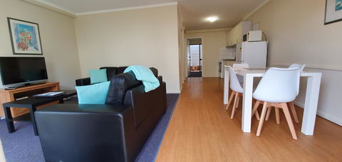 West Beach Lagoon 202 - Quiet & Ground Floor! - Kingaroy Accommodation 9