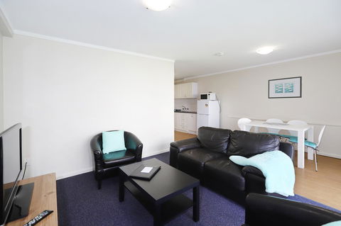 West Beach Lagoon 202 - Quiet & Ground Floor! - Kingaroy Accommodation 11