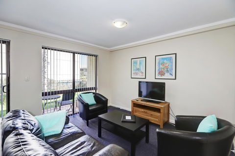 West Beach Lagoon 202 - Quiet & Ground Floor! - Kingaroy Accommodation 12