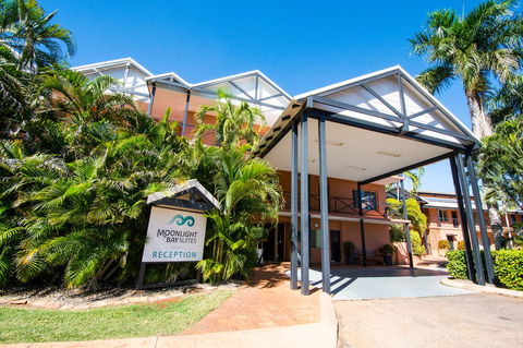 Moonlight Bay Suites - Kingaroy Accommodation 1