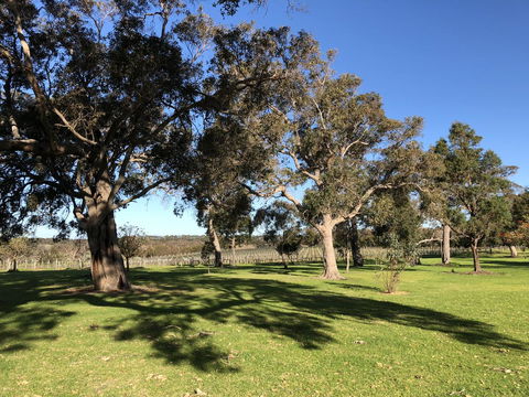 Caves Road Guest Houses - Kingaroy Accommodation 2