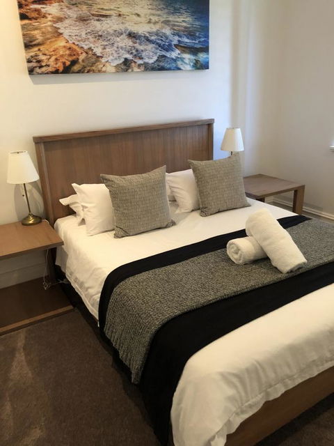 Caves Road Guest Houses - Kingaroy Accommodation 7