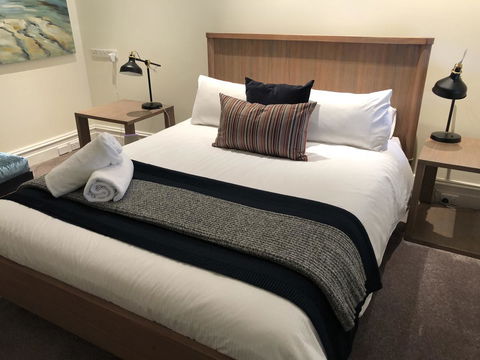 Caves Road Guest Houses - Kingaroy Accommodation 6