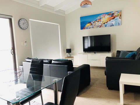 West Beach Lagoon 218 - Outstanding Value! - Kingaroy Accommodation 1