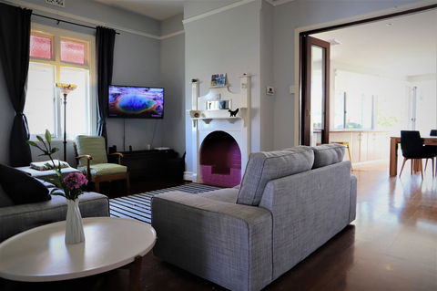 Fremantle Heritage Home For You To Enjoy! - Kingaroy Accommodation 17