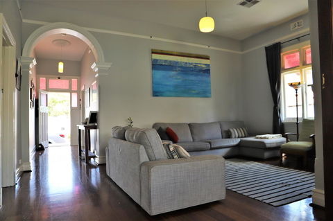 Fremantle Heritage Home For You To Enjoy! - Kingaroy Accommodation 21