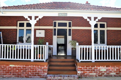 Fremantle Heritage Home For You To Enjoy! - Kingaroy Accommodation 16