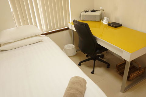 Suffolk House - Kingaroy Accommodation 13