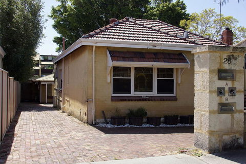 Suffolk House - Kingaroy Accommodation 2