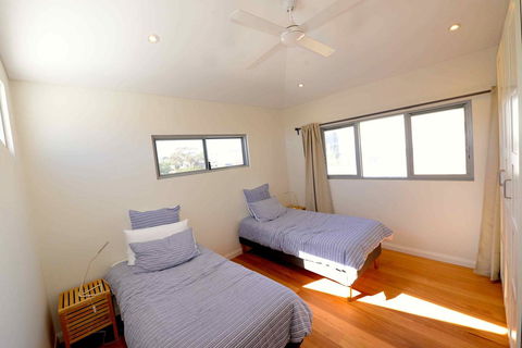 Sunny Blinco Street House - Kingaroy Accommodation 10
