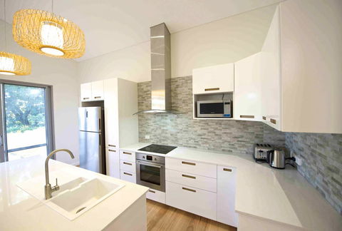 Sunny Blinco Street House - Kingaroy Accommodation 6