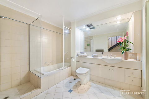 Spacious Central Townhouse - Kingaroy Accommodation 6