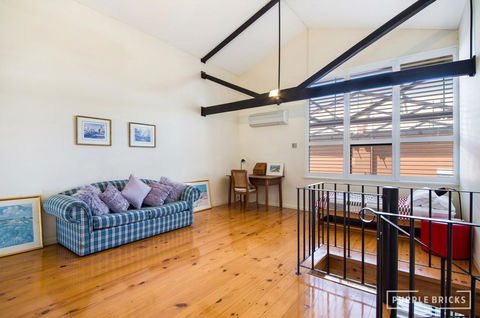 Spacious Central Townhouse - Kingaroy Accommodation 5