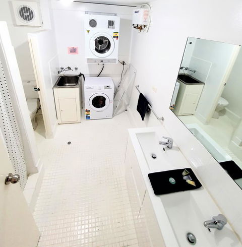 West Beach Lagoon 107 - Great Value - Kingaroy Accommodation 9