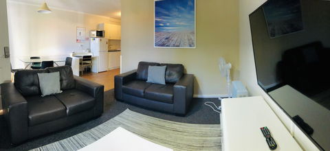 West Beach Lagoon 107 - Great Value - Kingaroy Accommodation 5