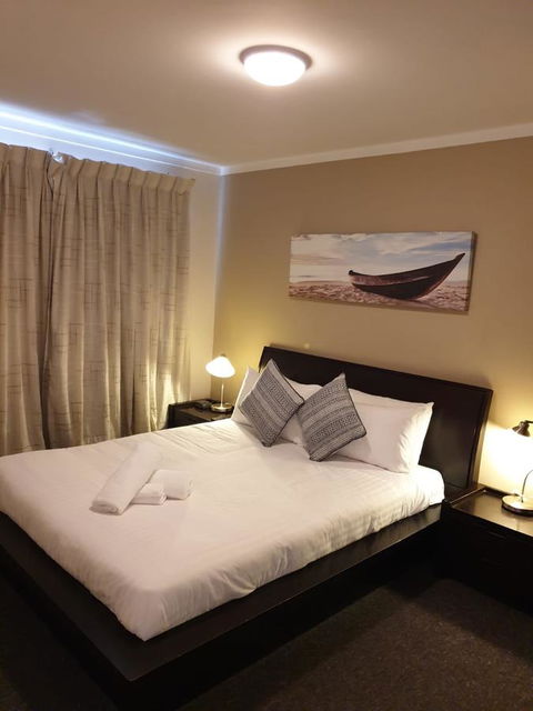 West Beach Lagoon 107 - Great Value - Kingaroy Accommodation 3