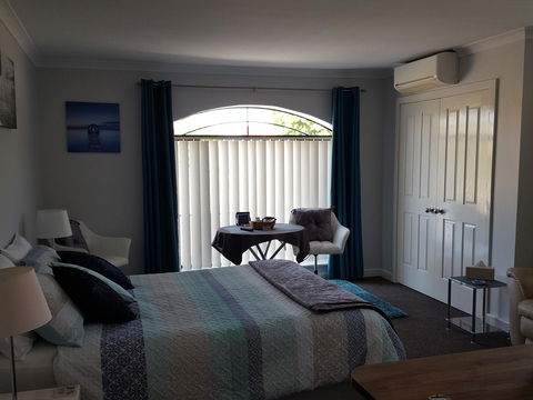 Palm Beach Bed & Breakfast - Kingaroy Accommodation 14