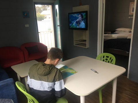 Esperance Central Accommodation - Kingaroy Accommodation 7
