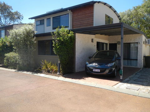 Dunsborough Luxury Villa - Kingaroy Accommodation 7