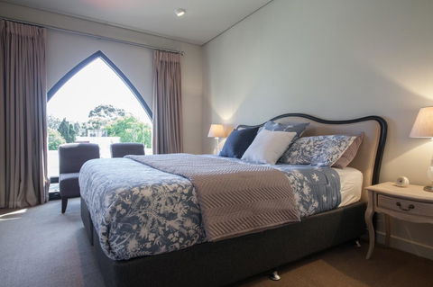 Cloisters - Kingaroy Accommodation 11