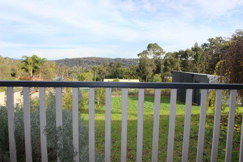Yvonnes Rest Holiday Home - Kingaroy Accommodation 8