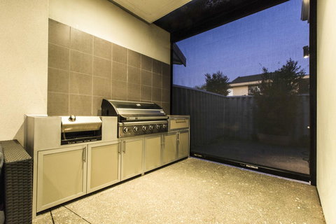 Ambar Villa Between City And Freo - Kingaroy Accommodation 21