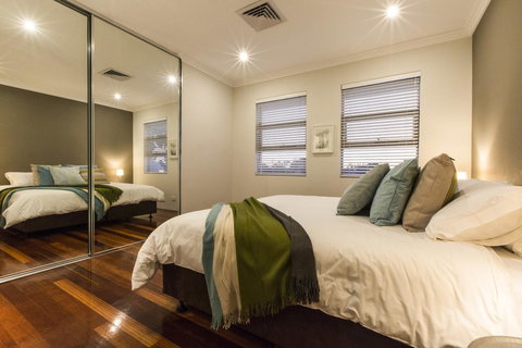 Ambar Villa Between City And Freo - Kingaroy Accommodation 8