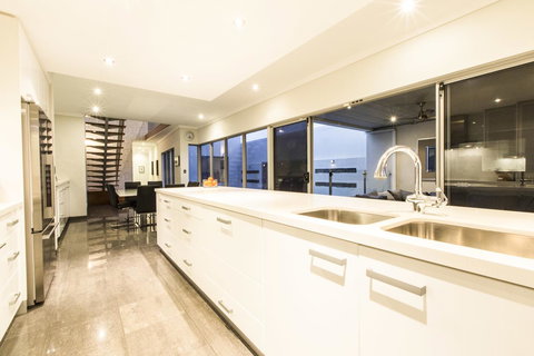 Ambar Villa Between City And Freo - Kingaroy Accommodation 15