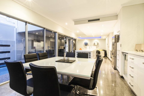 Ambar Villa Between City And Freo - Kingaroy Accommodation 6