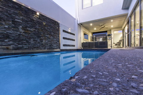 Ambar Villa Between City And Freo - Kingaroy Accommodation 4