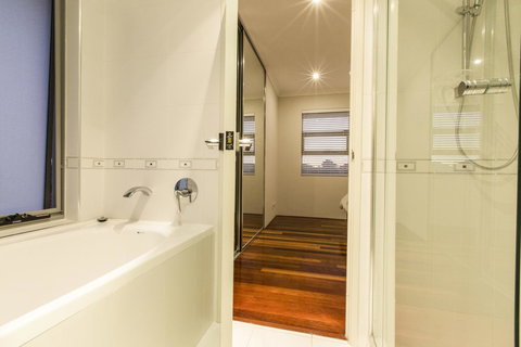 Ambar Villa Between City And Freo - Kingaroy Accommodation 19