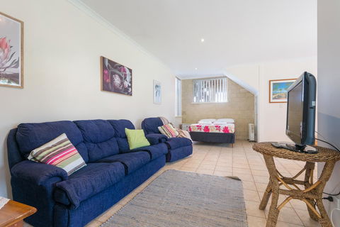 Surfside Ocean Beach Denmark Holiday Accommodation - Kingaroy Accommodation 13