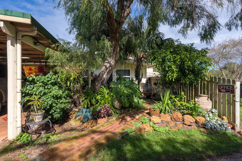 Surfside Ocean Beach Denmark Holiday Accommodation - Kingaroy Accommodation 5
