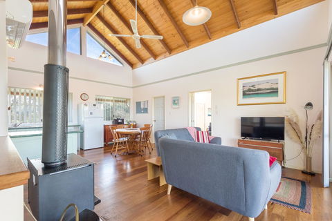 Surfside Ocean Beach Denmark Holiday Accommodation - Kingaroy Accommodation 23
