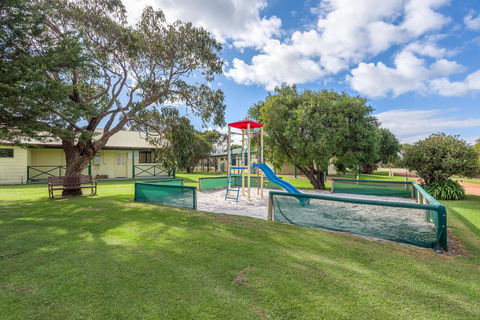 Surfside Ocean Beach Denmark Holiday Accommodation - Kingaroy Accommodation 0